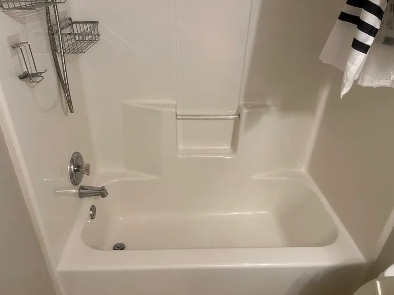 106 Trafalgar Ct — Photo 15