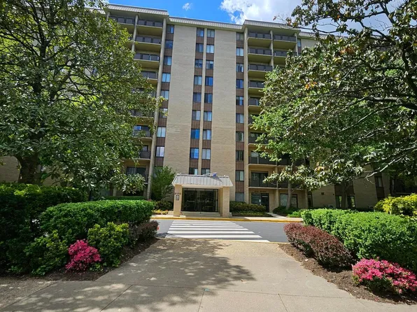 3100 S Manchester St APT 820, Falls Church, VA 22044