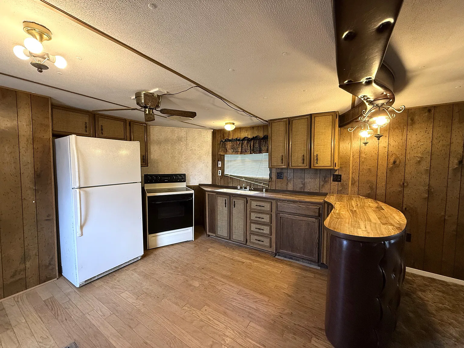 2 bed, 1100 sqft, $1,000 — Photo 3