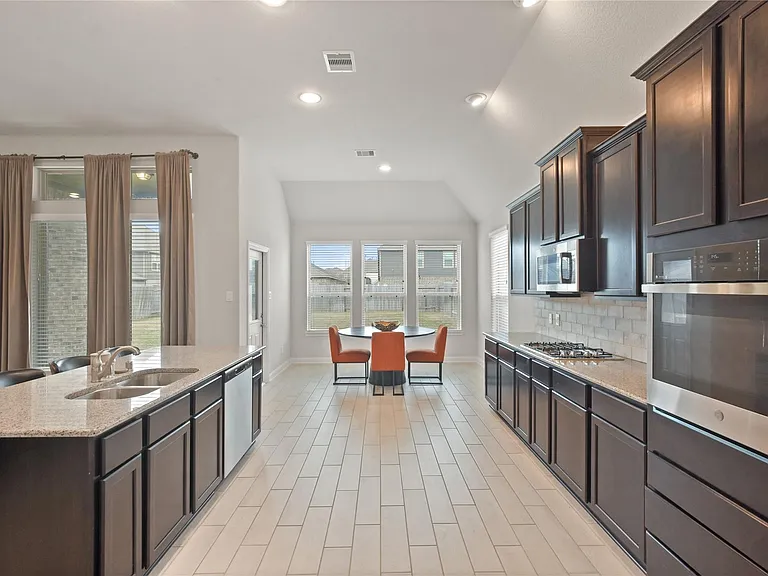 24727 Horsetooth Dr — Photo 6