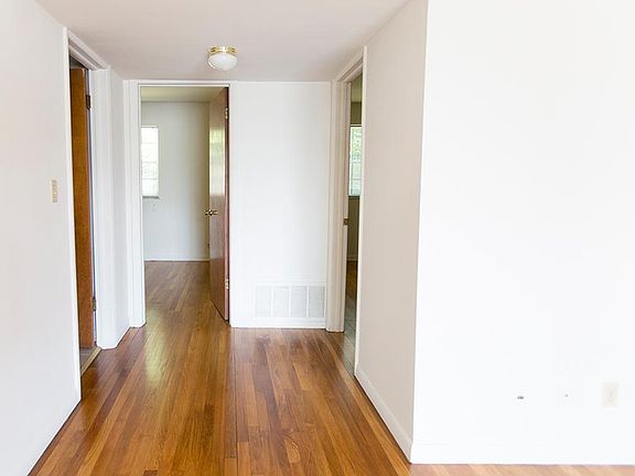 3rd image of 3405 E Longview Ave #2BR