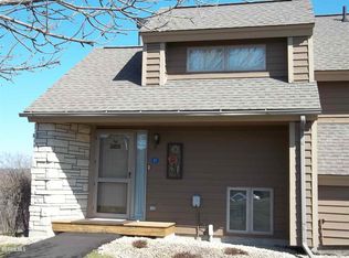 21 Poplar Rdg, Galena, IL 61036