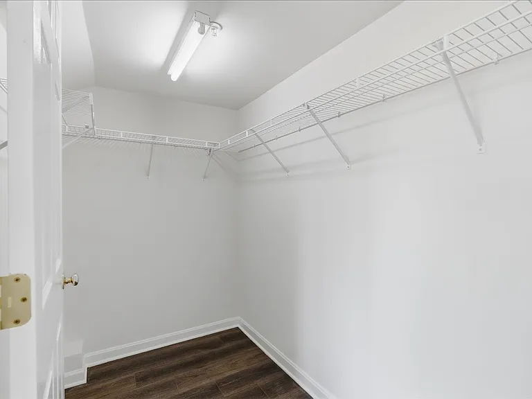 1304 Garden Wall Cir #F — Photo 21