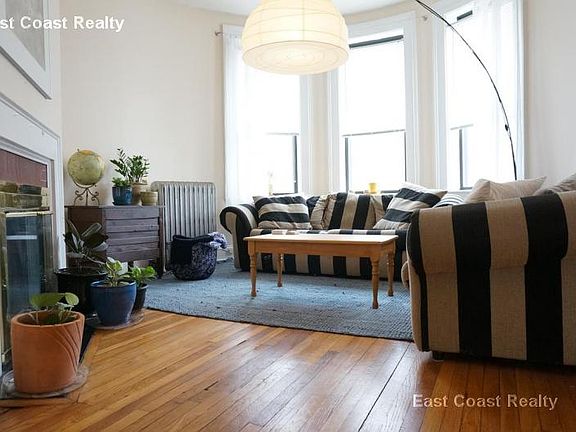 3rd image of 56 Cummings Rd APT 3