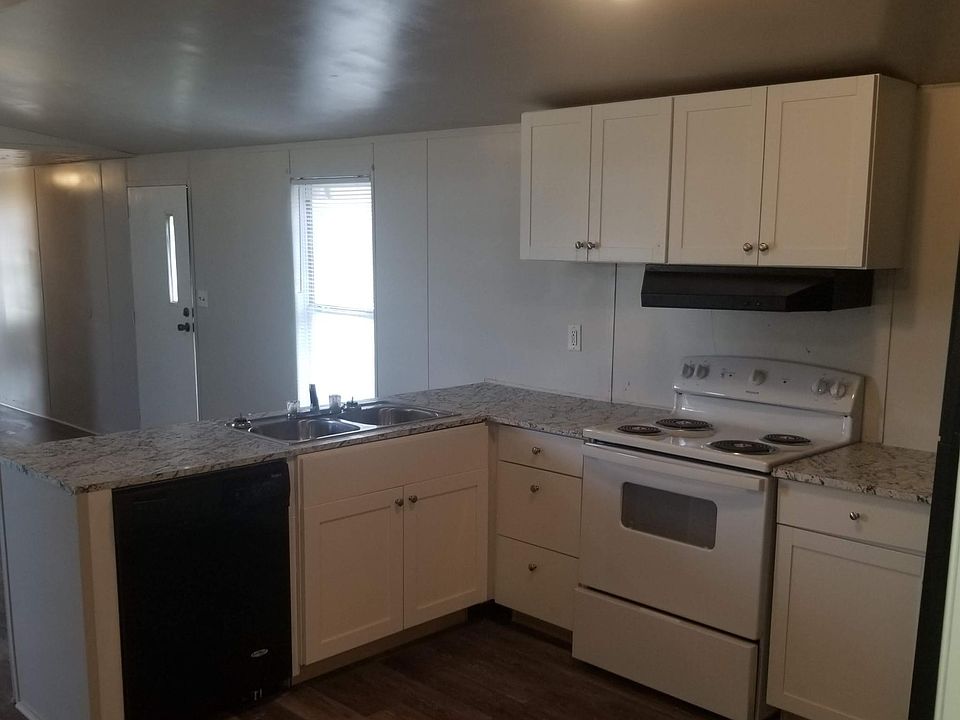 1st image of 2412 Dolphin Dr