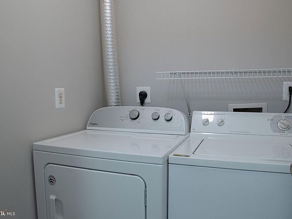 5th image of 1060 Gardenview Loop APT 203