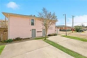 241 Helen St #3C