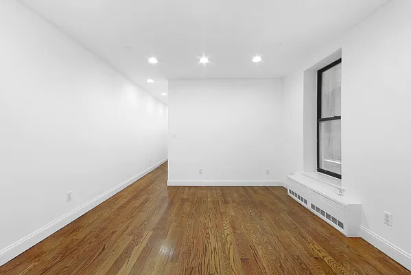 Rented by EastMount Realty LLC | media 6