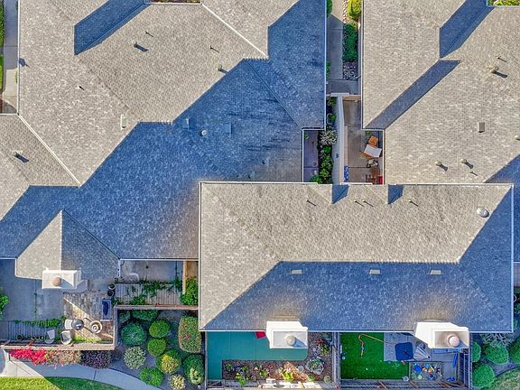 3rd image of 132 Nissen Rd Unit 3