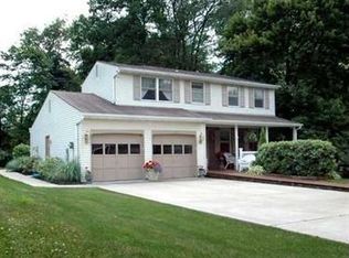 128 Old Gate Rd, Trafford, PA 15085