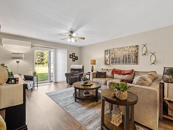 2nd image of 125 N University DRIVE #104
