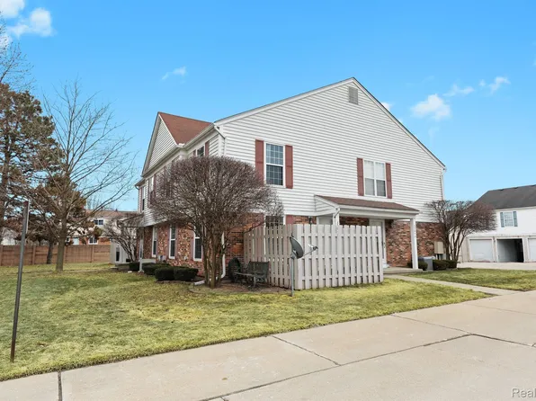 35642 Stillmeadow Ln, Clinton Township, MI 48035