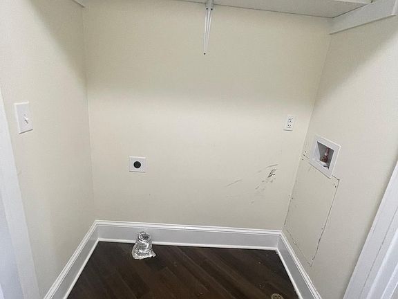 4th image of 203 Cutler Ave #203A
