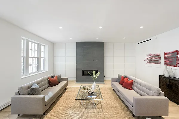 Sold by Nest Seekers International | media 4