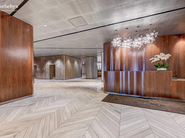 252 7th Avenue image 16 of 24