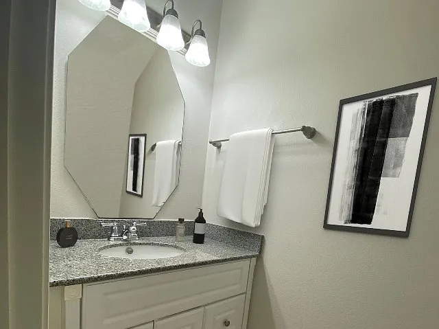 A Private Apt & Townhouse Community — Photo 54