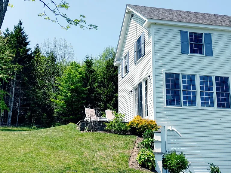 163 Parshall Ln — Photo 4