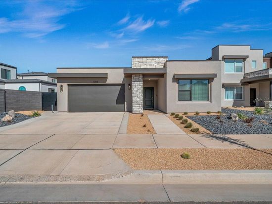 3263 E Peekaboo St SE, Washington, UT 84780