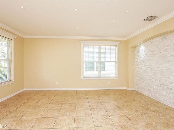 5th image of 701R Lake Tarpon Way