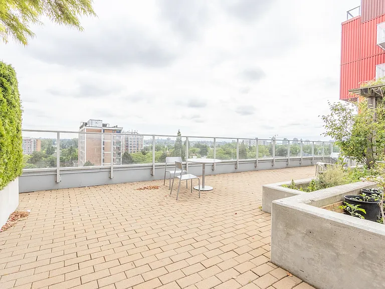 933 Hastings St E #712 — Photo 27
