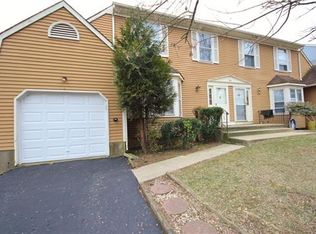 10 Buttonwood Dr, East Brunswick, NJ 08816