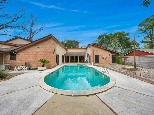 138 Hambrick Rd, Houston, TX 77060