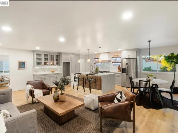 1084 Jamie Dr, Concord, CA 94518