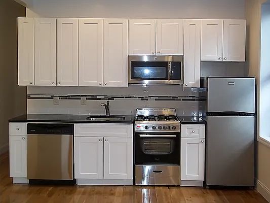 3rd image of 403 Sackett St APT 1