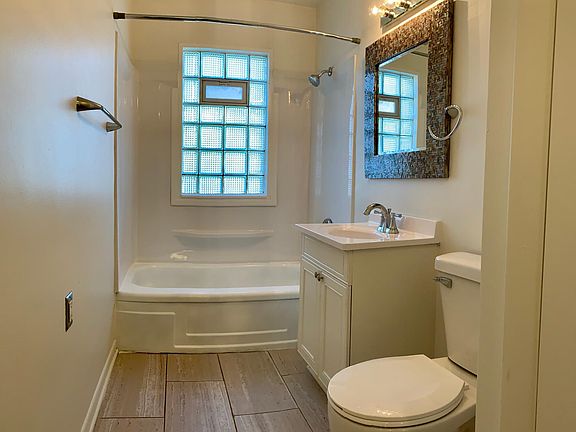 2nd image of 2304 W Van Beck Ave #79w37bynw