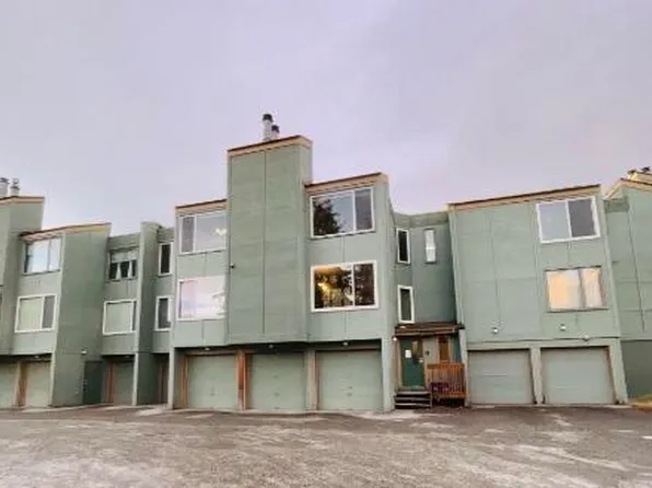 611 Copperbush Ct, Anchorage, AK 99518