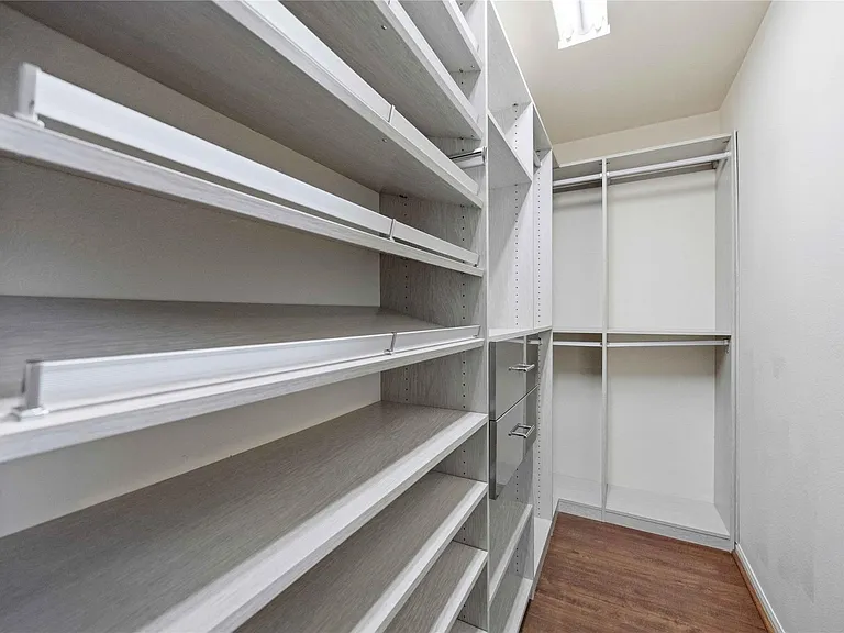 10702 Clearview Villa Pl — Photo 10