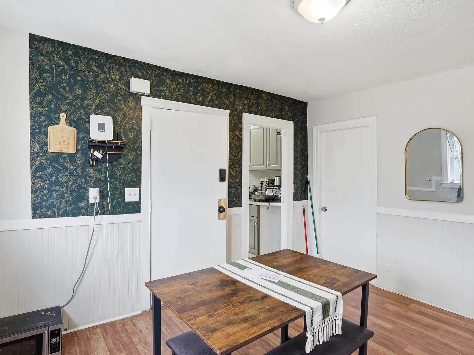 3 bed, 748 sqft, $1,775 — Photo 4