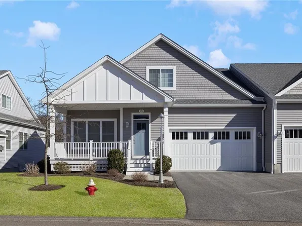 251 Wickford Ct, North Kingstown, RI 02852