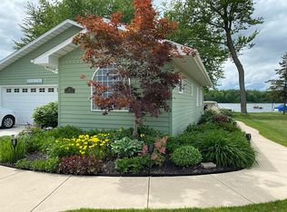 412 W Russell Dr, Coldwater, MI 49036