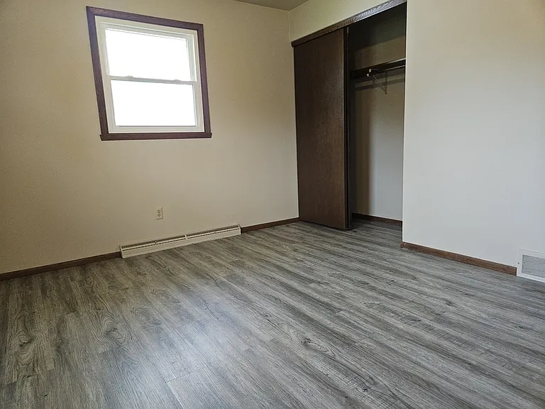 417 S Matthias St — Photo 17