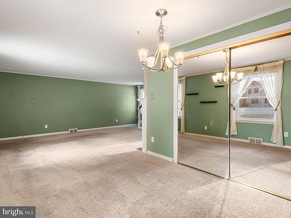 5th image of 405 Revere Rd