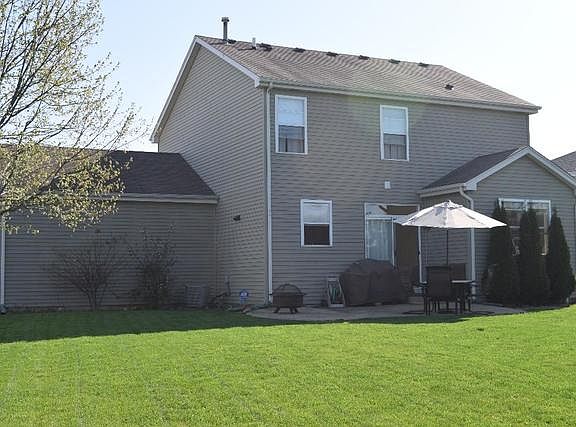 3rd image of 2104 Fescue Dr
