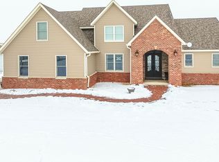 3357 E 28th Rd, Seneca, IL 61360