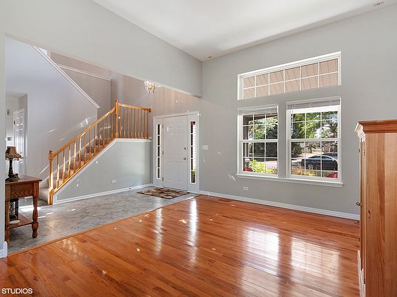 5th image of 161 Wright Dr