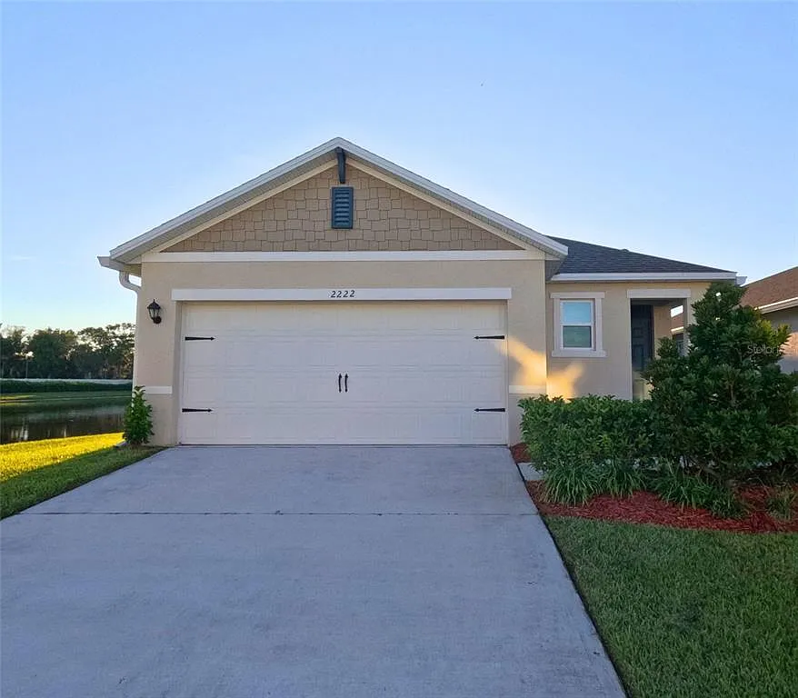 3 bed, 2.0 bath, 1510 sqft, $2,300 — Photo 1