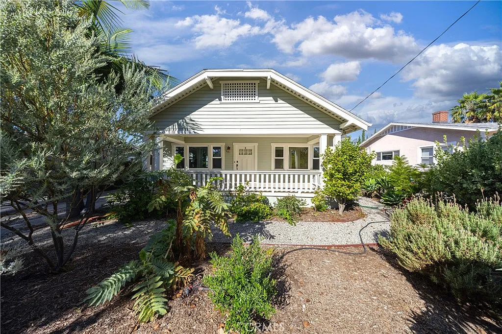 3 bed, 1400 sqft, $5,000 — Photo 1