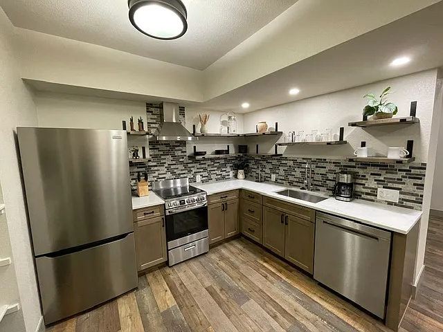 6710 Hillside Way — Photo 11