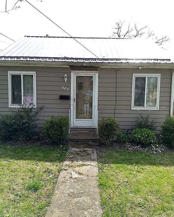 1st image of 256 N 26th St