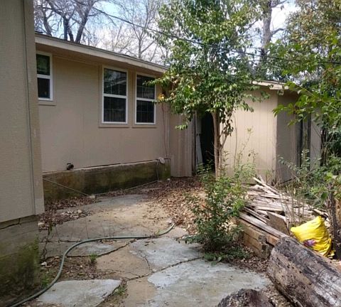 4th image of 830 Valley View Dr