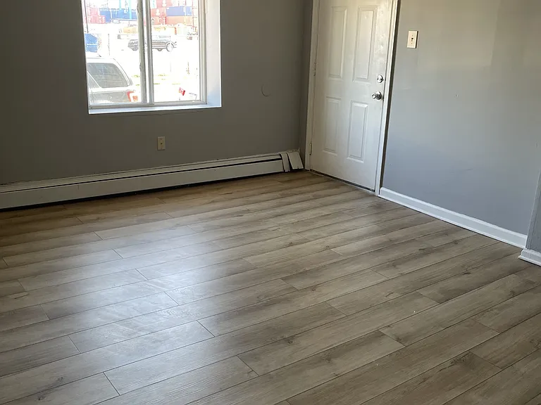 1214 E 2nd St #2 — Photo 5