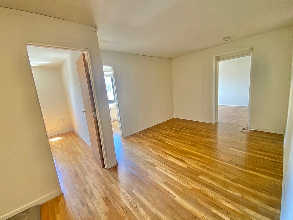 1st image of 230 E 30th St APT 13J