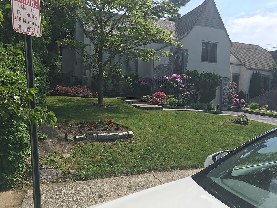 1st image of 215 Knollwood Ave