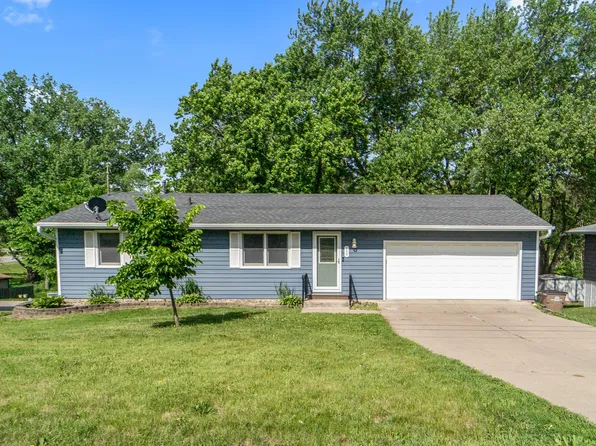 240 N Pleasant Hill Blvd, Pleasant Hill, IA 50327