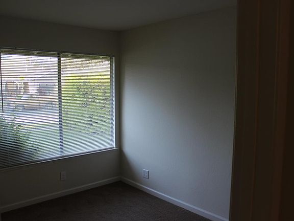 4th image of 349 Conestoga Way