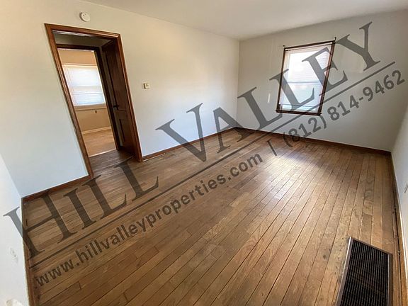3rd image of 144 N Fruitridge Ave